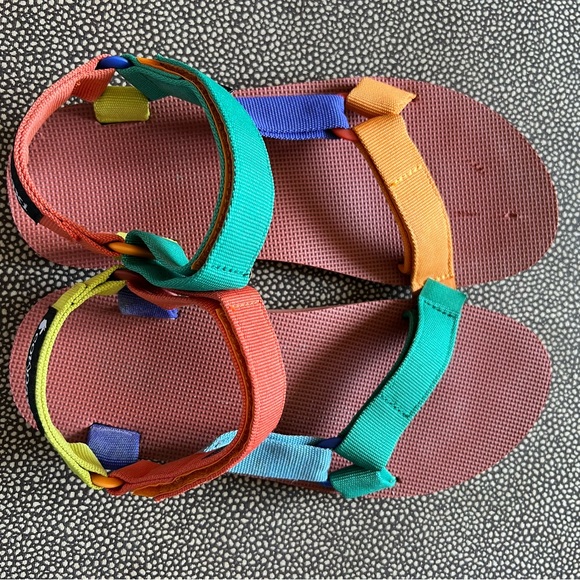 Men’s Teva Sandals - size 11 - multicolored - worn a few times - Picture 2 of 6